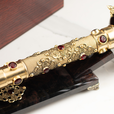 mace "Strength of Ukraine" in a case photo