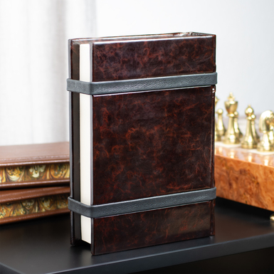 книга в шкіряній обкладинці фото 2