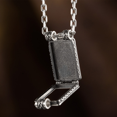 кулон в подарок мужчине фото