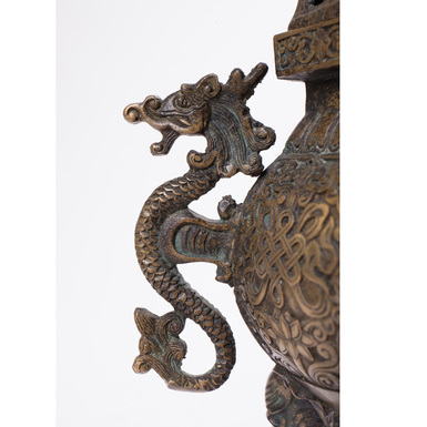 бронзовый элемент декора фото