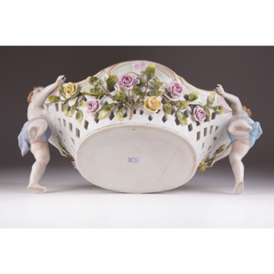 Изысканное изделие фото