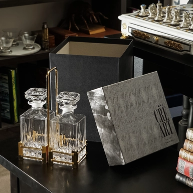 wow відео Пара декантерів для віскі з кришталю із позолоченою латуні