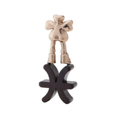 statuette as a gift photo