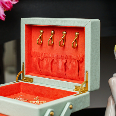 отдел для подвесок фото 1