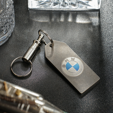Титановый брелок "BMW" фото 1