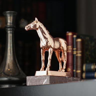 Скульптура кінь фото