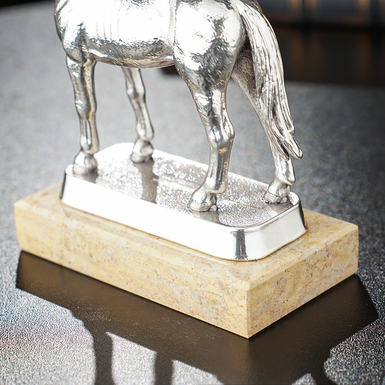 Статуетка кінь фото