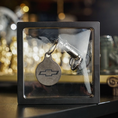 wow video Titanium keychain "Chevrolet" with Swedish carbine "Victorinox"