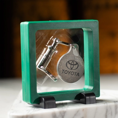 wow video Titanium keychain "Toyota" with Swedish carabiner "Victorinox"