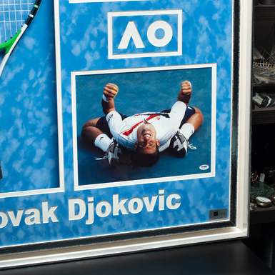 Autograph of tennis player photo