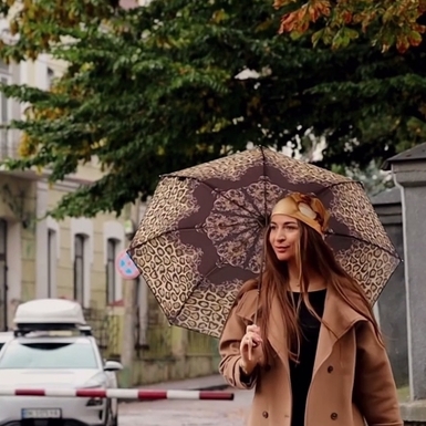 Accessories as a gift for an elegant girl