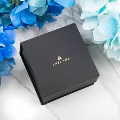 gift for woman photo