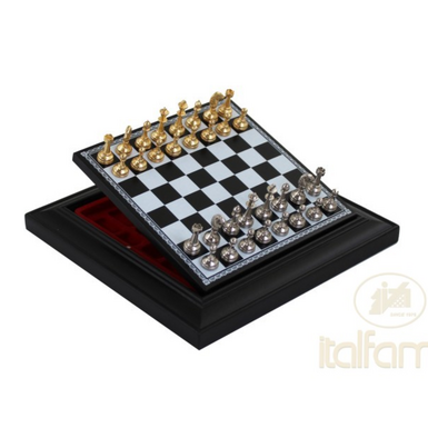 chess pieces photo