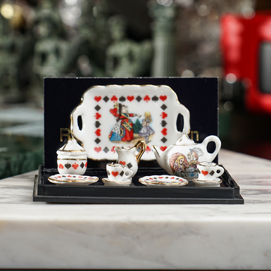 Кофейный сервиз из Алиса в стране чудес в миниатюре фото 1