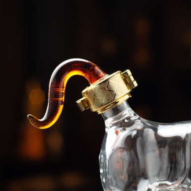 Декантер с крышкой фото