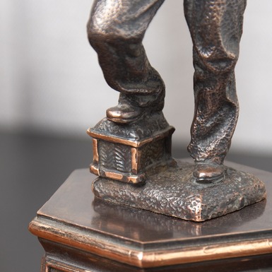 статуэтка ручной работы фото