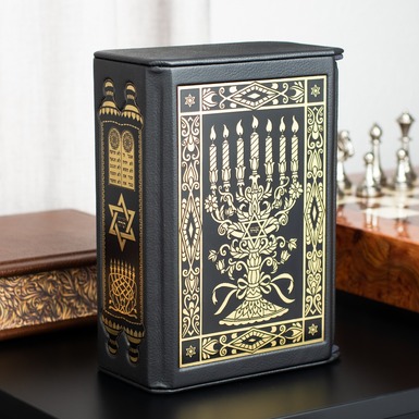 тора на двух языках фото