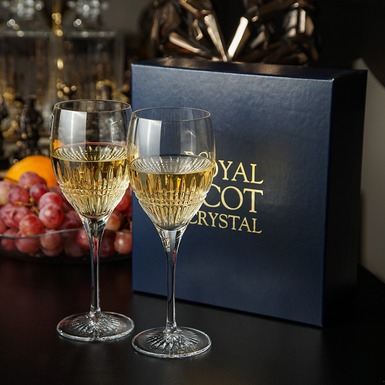 набор винных бокалов фото