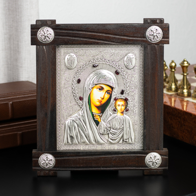 Икона "Казанская Божья Матерь" с посеребрением в деревянной раме фото