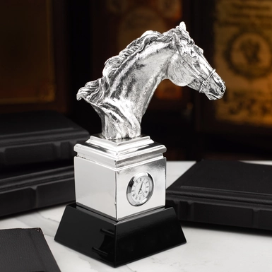 wow video Silver-plated statuette with a clock "Horsepower on time" from ArtBe