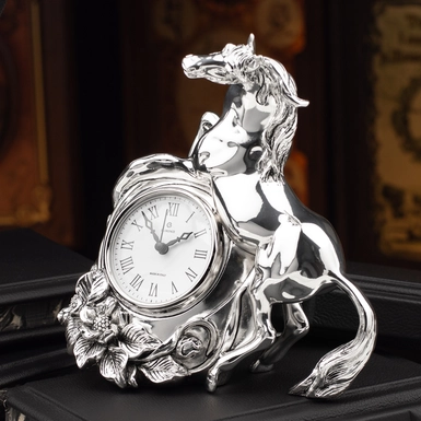 wow video Посеребренная статуэтка с часами "Оберегающая время конь" от ArtBe