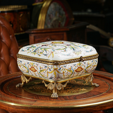 Бронзовая шкатулка фото