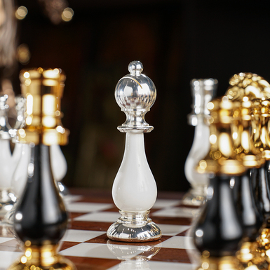 Детализированные шахматные фигурки фото