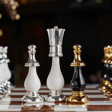 шахматы итальянского производства фото