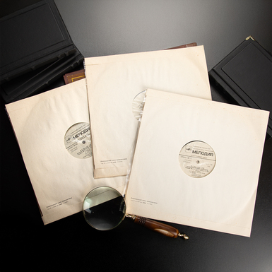 vinyl record as a gift photo