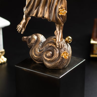 A figurine for a loved one (photo)