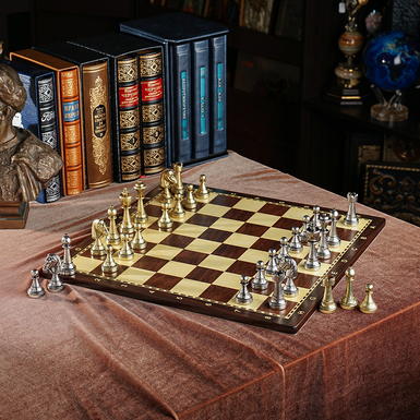 Knight and pawn photo