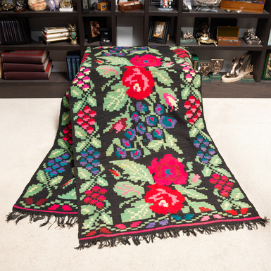 Шерстяной ковер фото