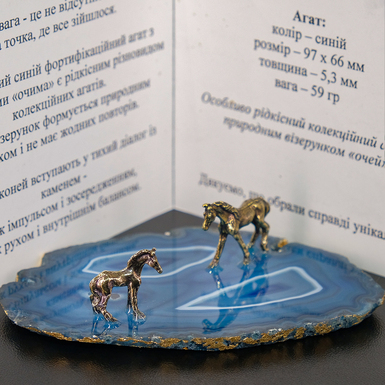 статуэтка на подставке фото