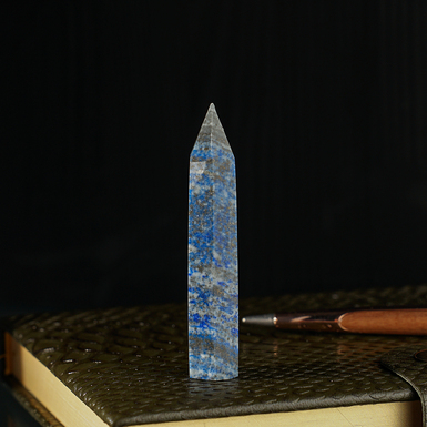 пирамида из камня фото