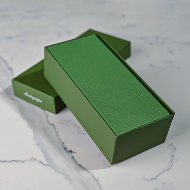 фірмова коробка фото 1