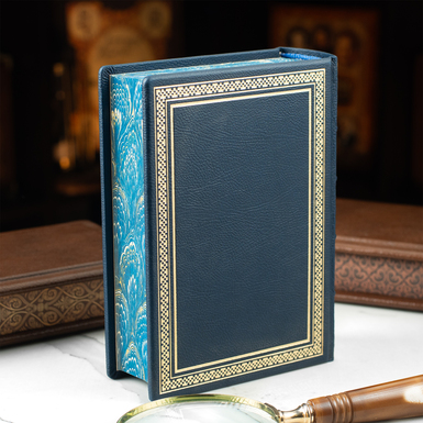 книга в коже фото 1