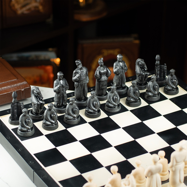 чорні фігури крупний план