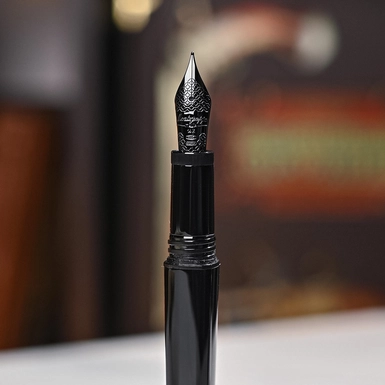 wow video Fountain pen "Monolith" by Montegrappa