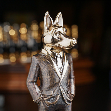  statuette "Strategist" by Vizuri photo