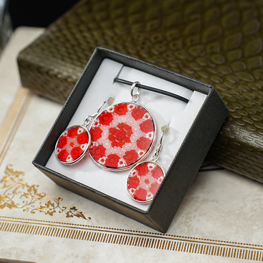 jewelry as a gift photo