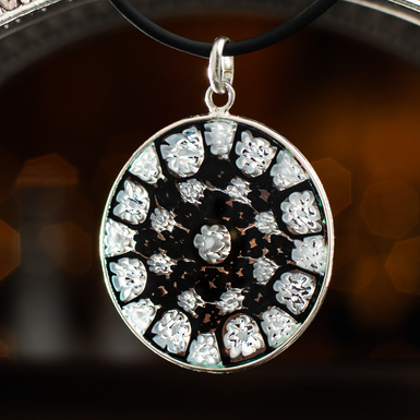 Pendant photo