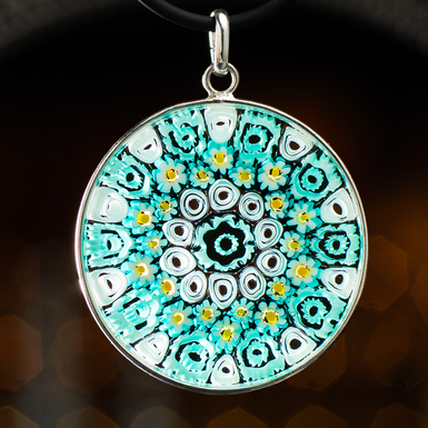 Pendant photo