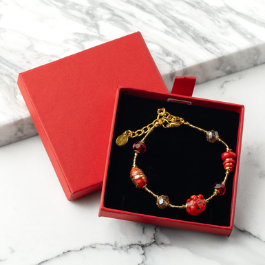 One-size-fits-all bracelet photo