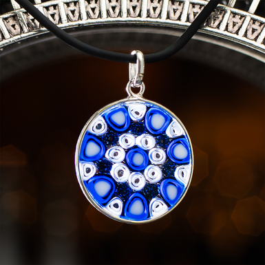 Pendant photo