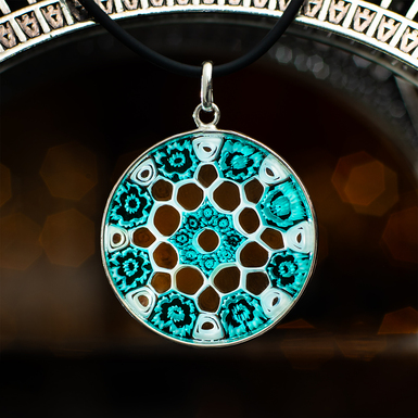 Pendant photo