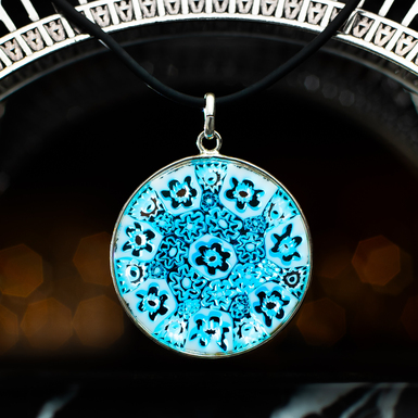 Pendant photo