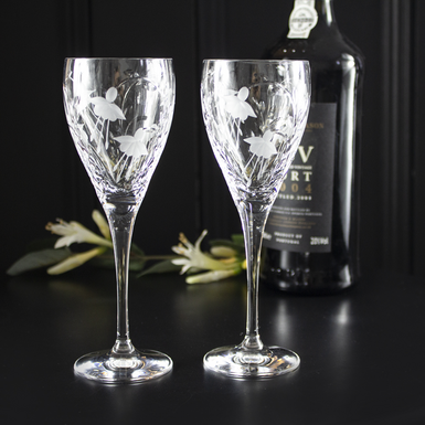 Photo of glasses in gift packaging
