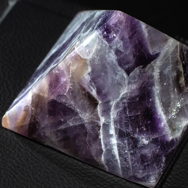 wow video Пирамида из аметиста Galaxy от Stone Art Designe (364 г)