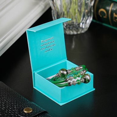 Women's bracelet photo
