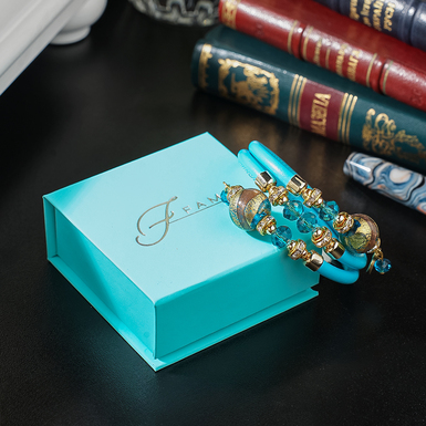 Women's bracelet photo